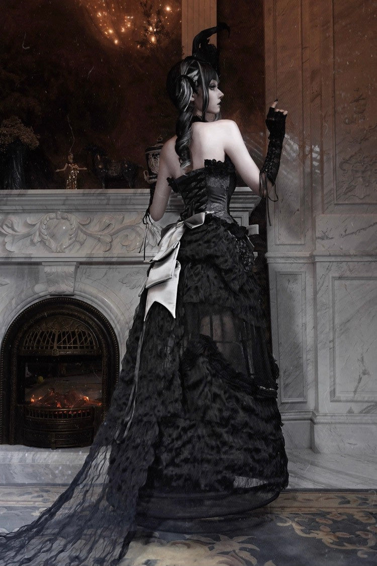 Subtly Elegant Garment with a Refined Vintage Look