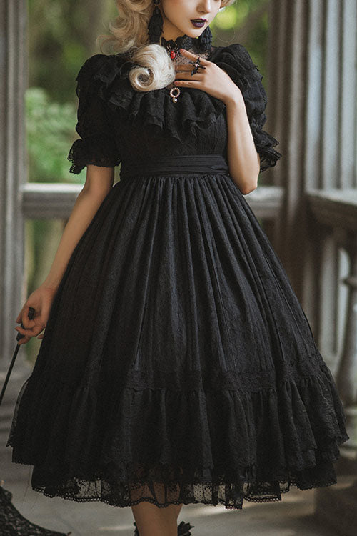 Beautifully Crafted Dress in a Classic Style