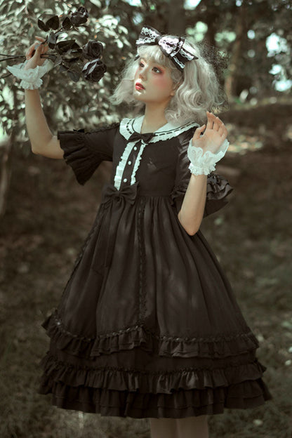 Effortlessly Elegant Dress with a Timeless Design
