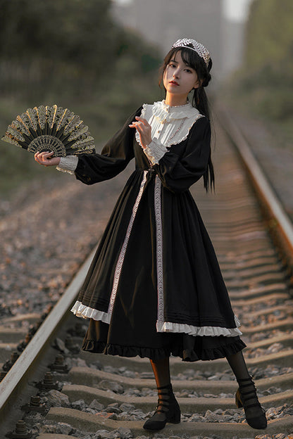 Classic Designed Dress in a Timeless Cut
