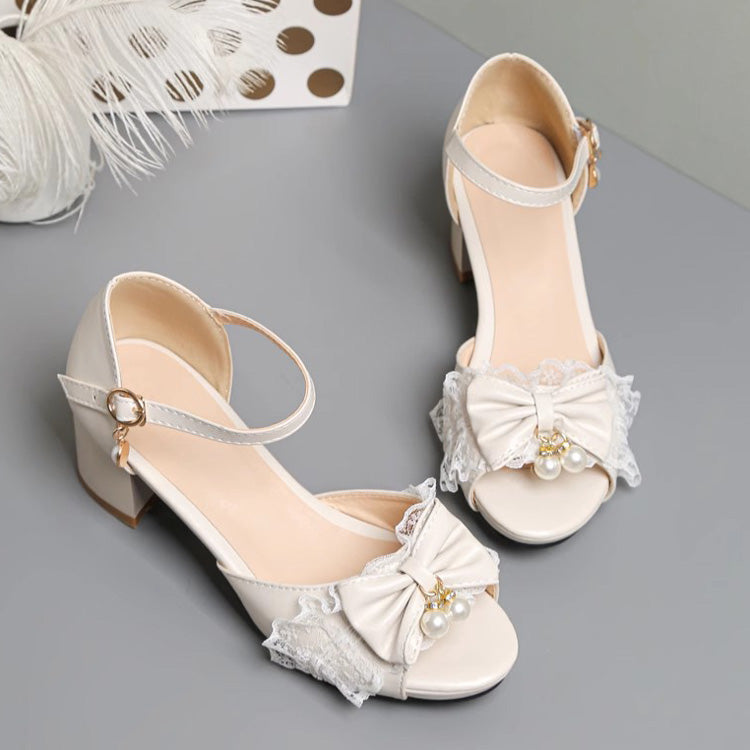Classic Vintage Sandals with a Flattering Fit