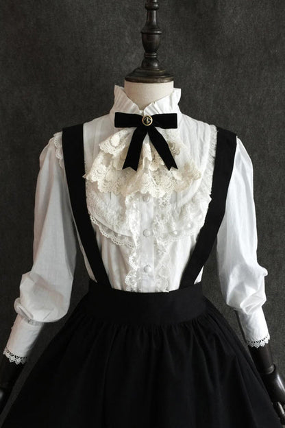 Finely Styled Garment with a Classic Vintage Look