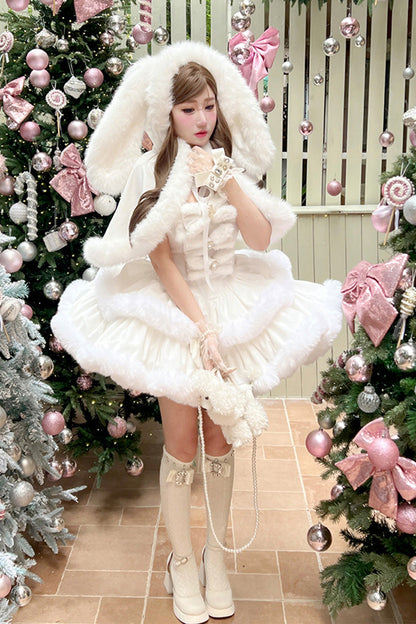 Subtly Elegant Dress with a Refined Vintage Look