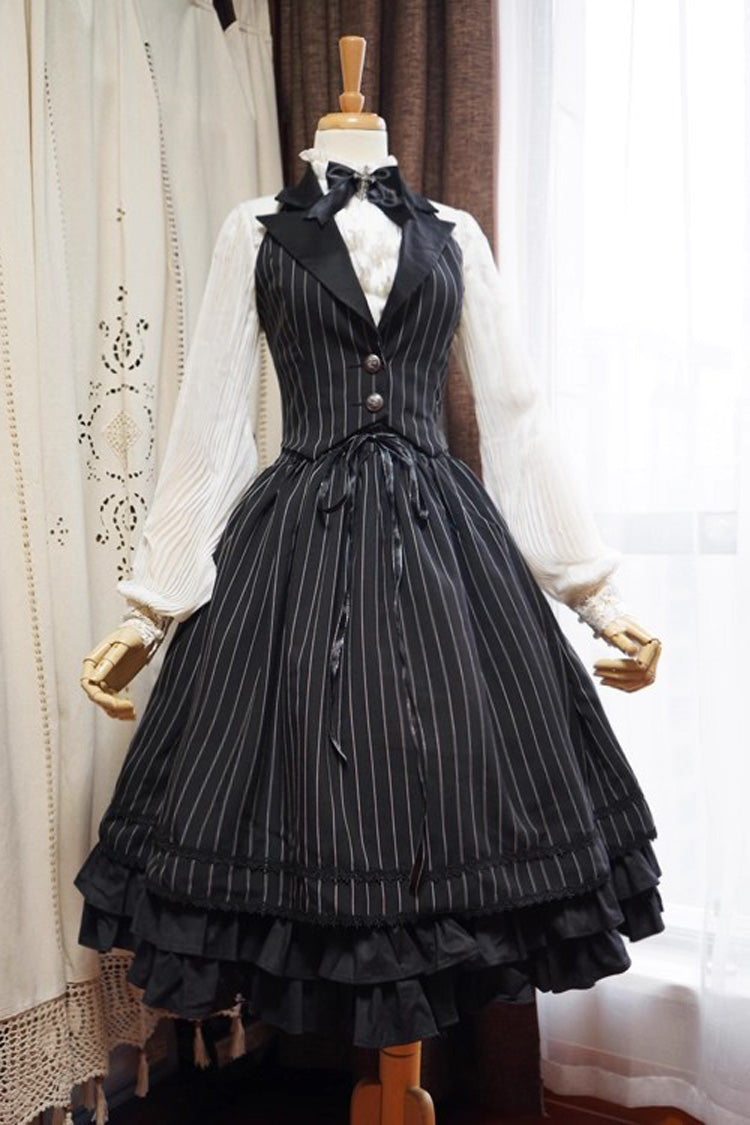 Casually Elegant Garment with a Refined Edge