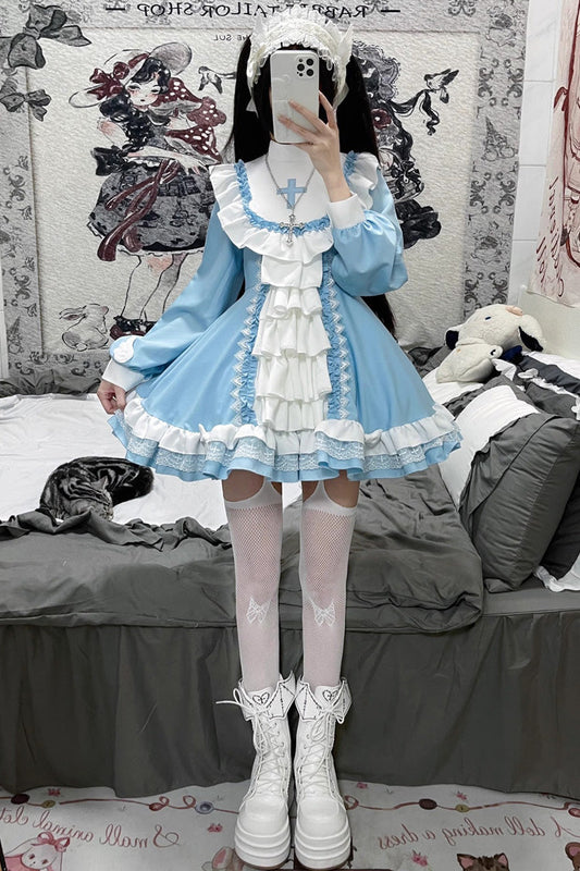Finely Styled Dress with a Classic Vintage Look