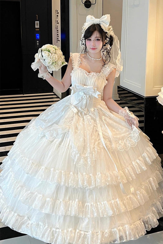 Finely Styled Dress with a Classic Vintage Look