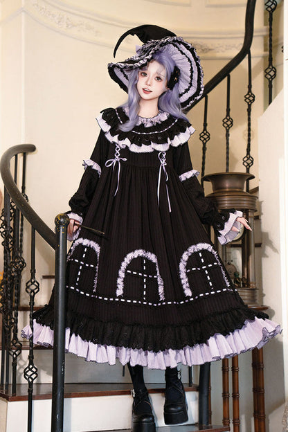 Classic Vintage Dress with a Flattering Fit
