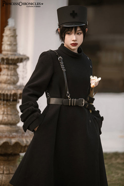 Classic Vintage Coat with a Flattering Fit