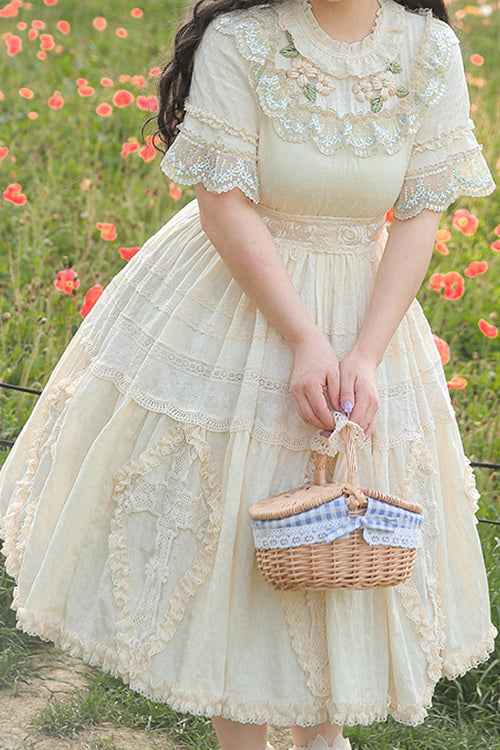 Classic Vintage Dress with a Flattering Fit