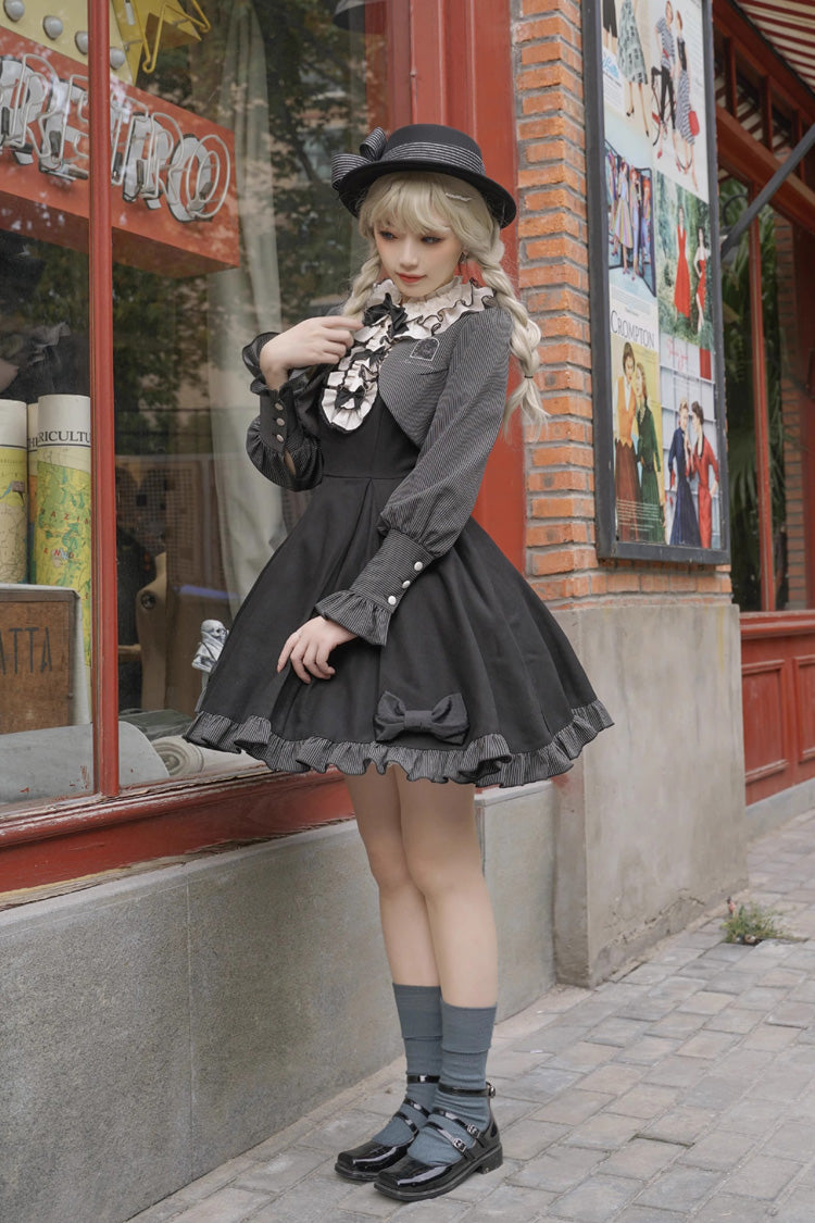 Subtly Elegant Dress with a Refined Vintage Look