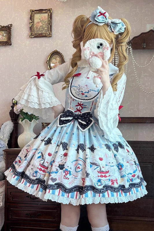 Finely Styled Dress with a Classic Vintage Look