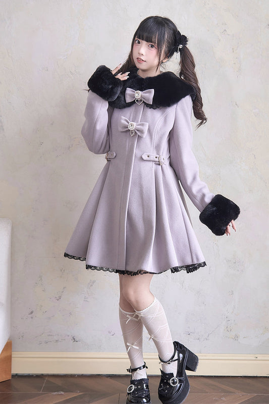 Effortlessly Elegant Coat with a Timeless Design