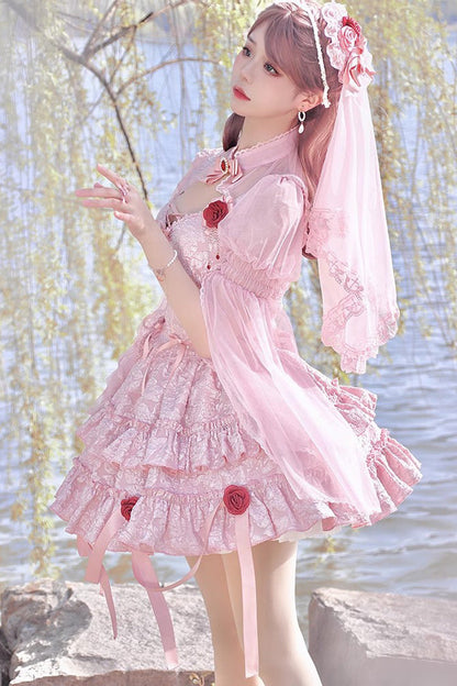 Finely Styled Garment with a Classic Vintage Look