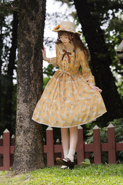 Finely Styled Dress with a Classic Vintage Look