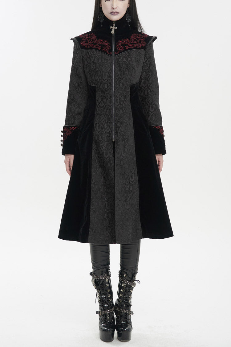 Finely Styled Coat with a Classic Vintage Look
