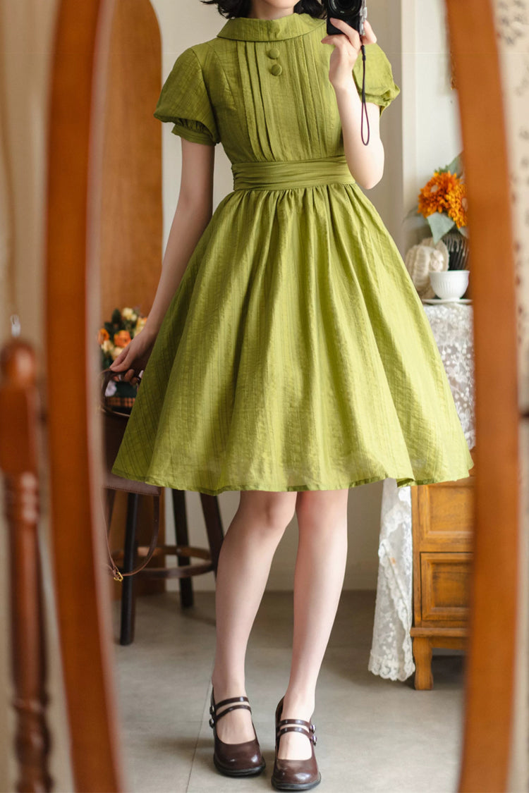 Subtly Elegant Dress with a Refined Vintage Look