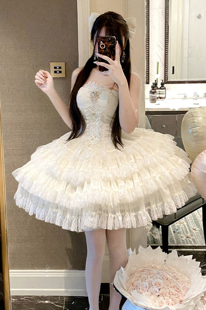 Beautifully Finished Dress in a Timeless Design
