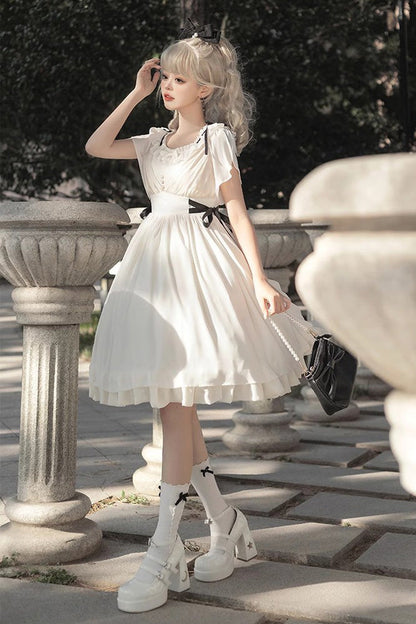 Beautifully Crafted Dress in a Classic Style