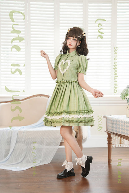 Classic Vintage Dress with a Flattering Fit