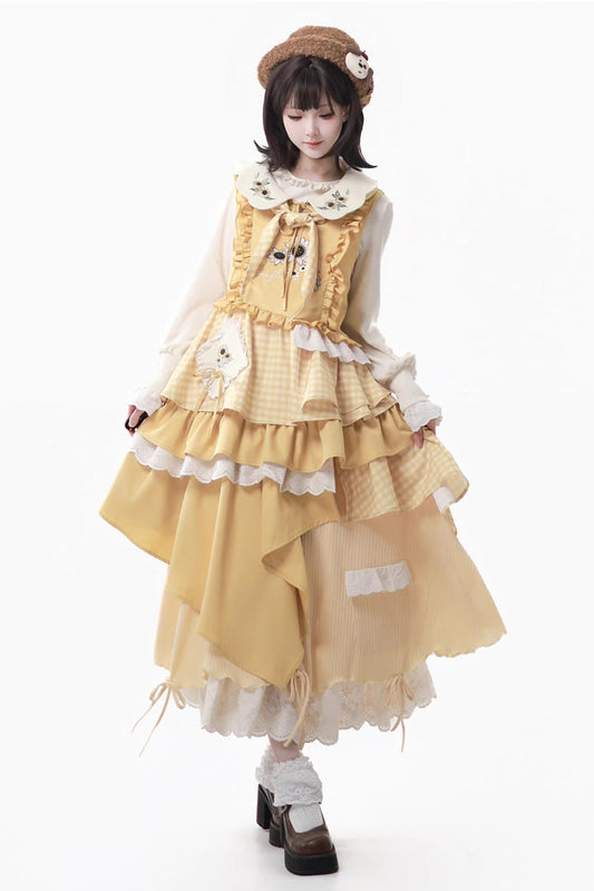 Finely Styled Dress with a Classic Vintage Look