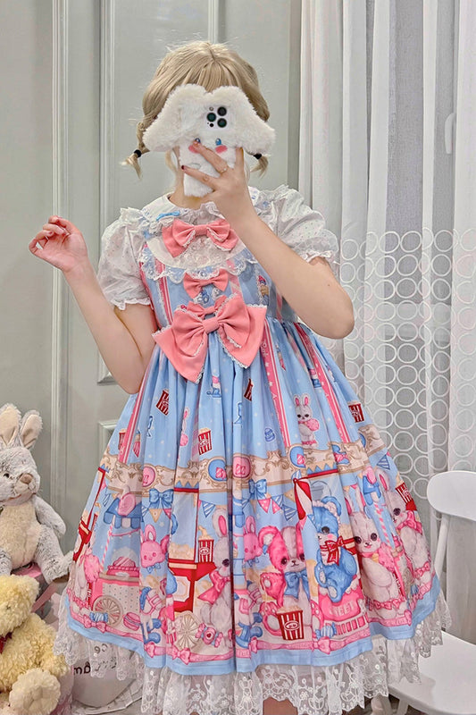Finely Styled Dress with a Classic Vintage Look