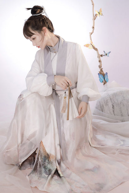 Subtly Elegant Dress with a Refined Vintage Look