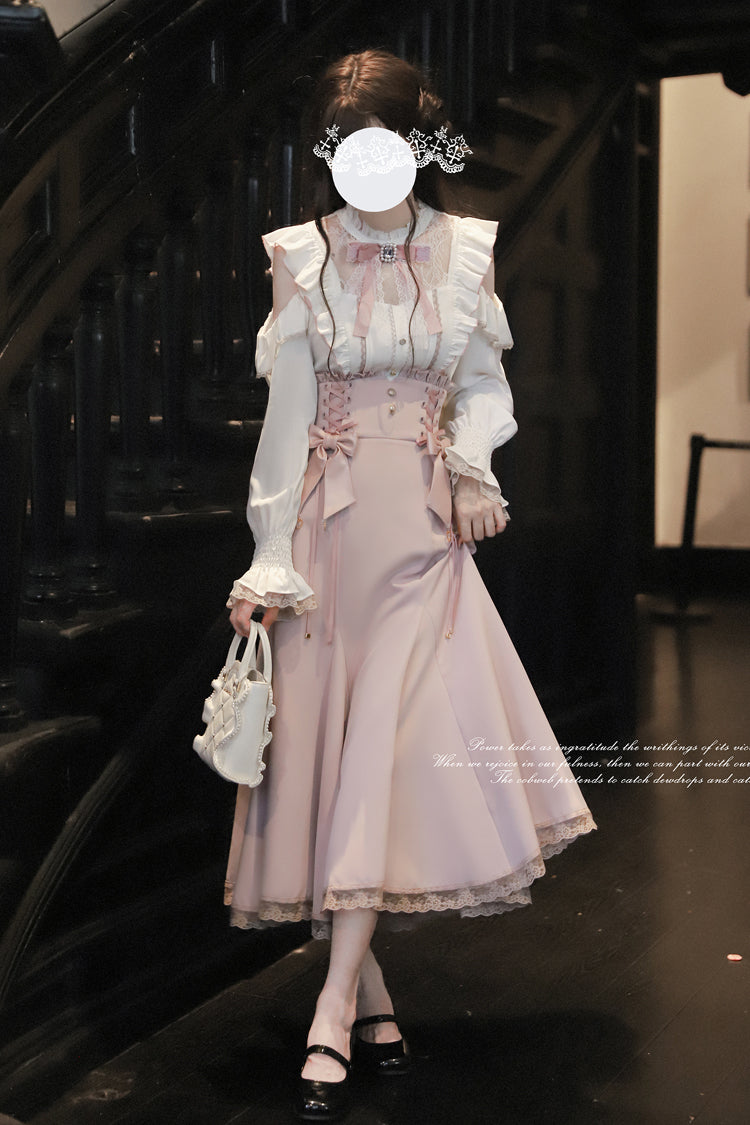 Subtly Elegant Dress with a Refined Vintage Look