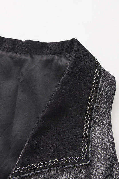 Beautifully Finished Coat in a Timeless Design