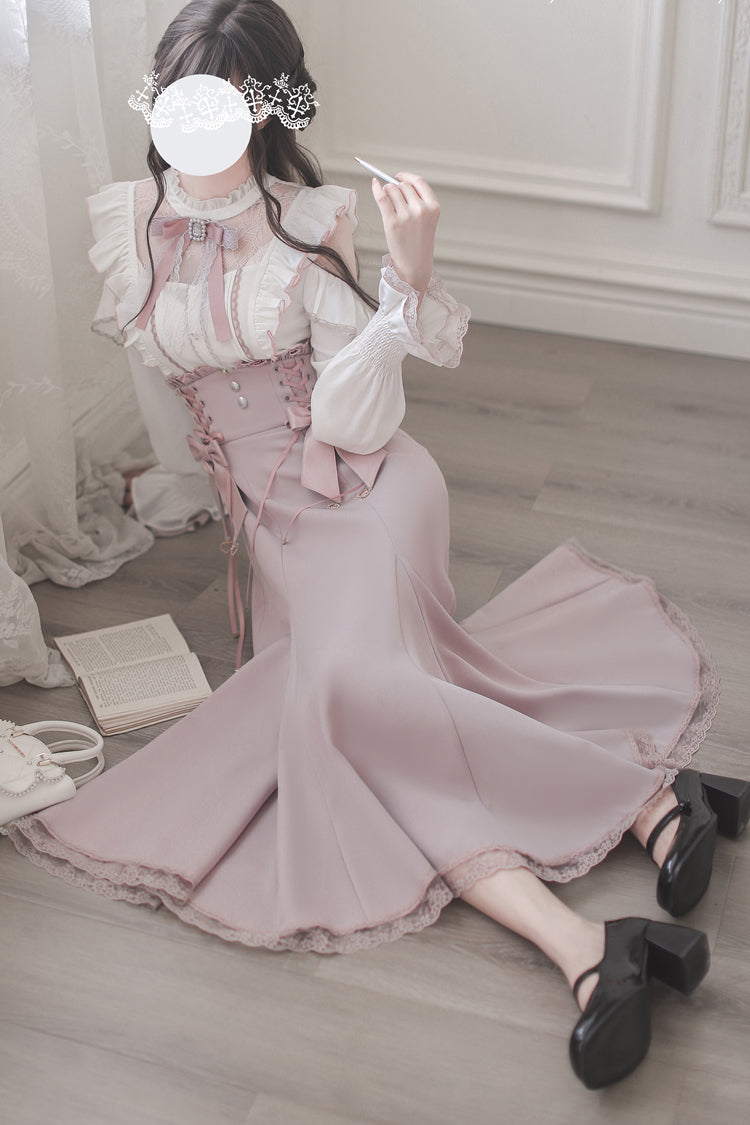 Subtly Elegant Dress with a Refined Vintage Look