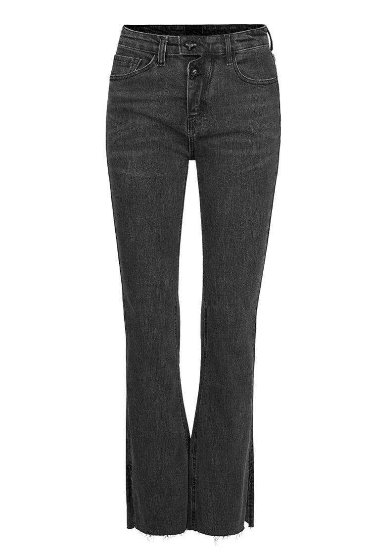 Beautifully Finished Pants in a Timeless Design