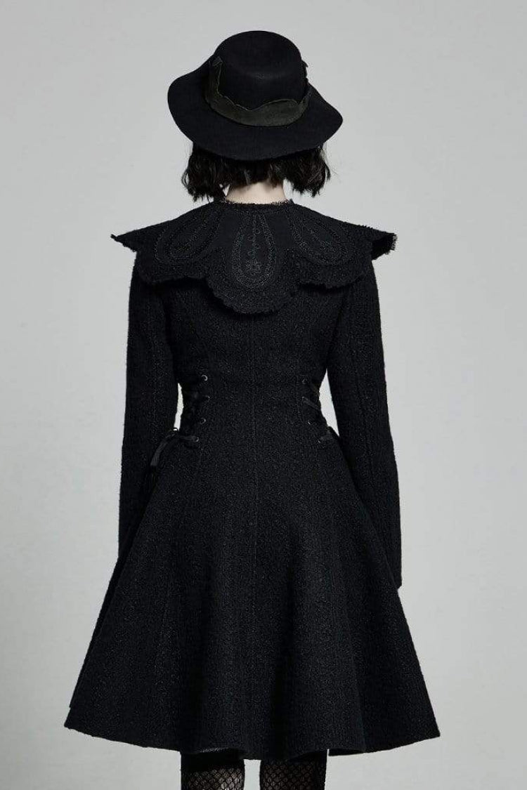 Finely Styled Coat with a Classic Vintage Look