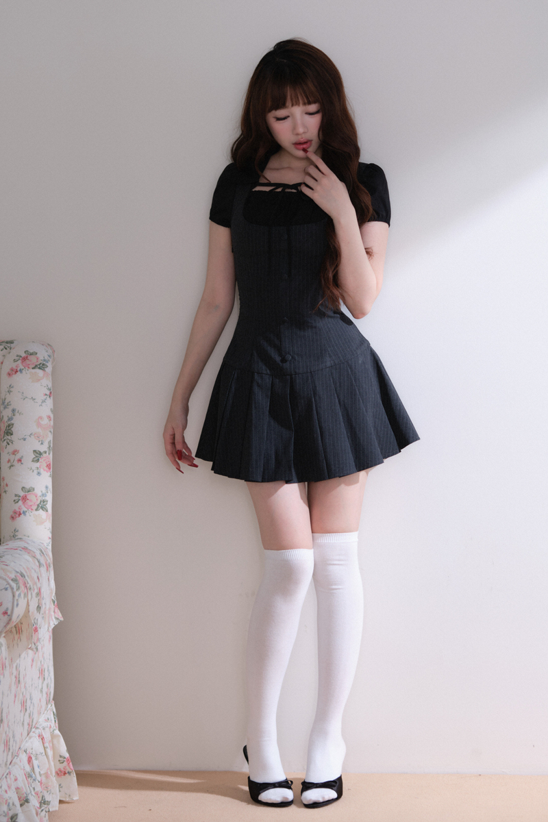 Sweet Pleated Design Dress