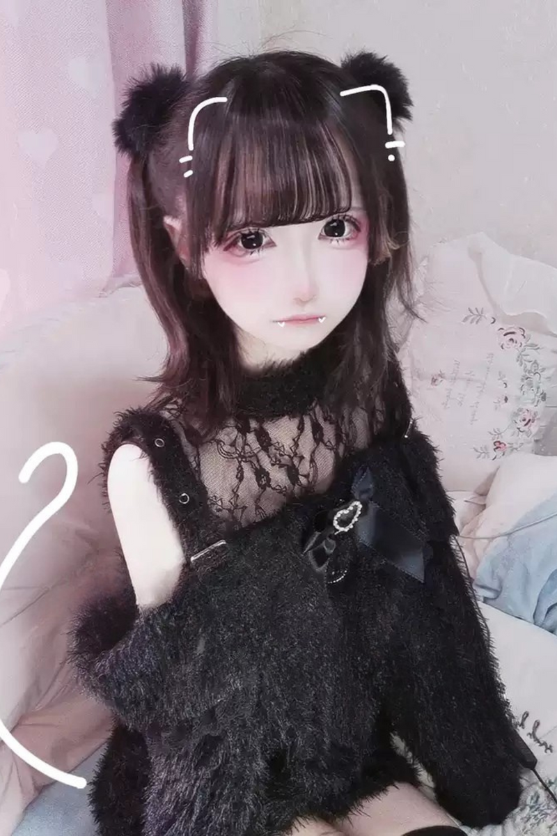 [pre-order] Jirai Lace Ribbon Long Black Sweater + Short Skirt