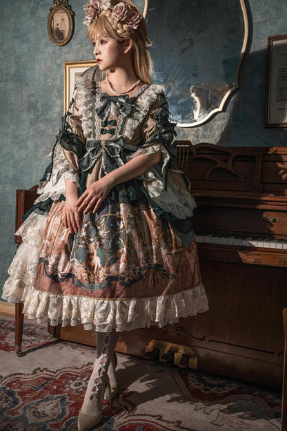 Beautifully Finished Dress in a Timeless Design