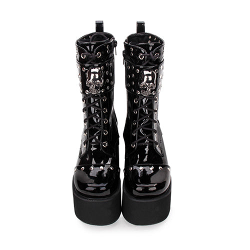 Subtly Elegant Boots with a Refined Vintage Look