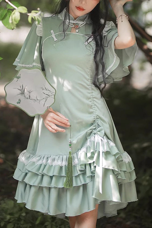 Finely Styled Dress with a Classic Vintage Look