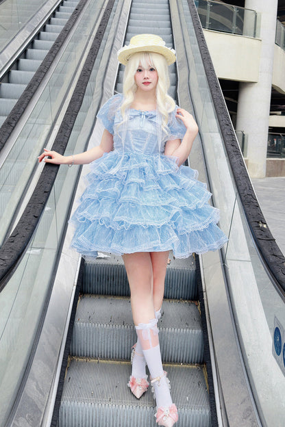 Beautifully Finished Dress in a Timeless Design