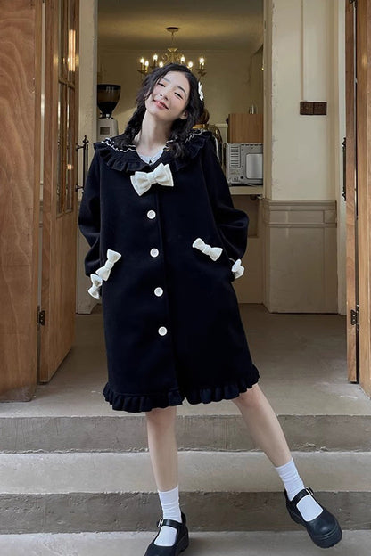 Classic Vintage Coat with a Flattering Fit