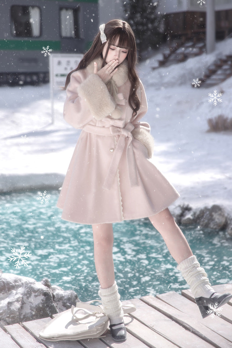 Elegantly Styled Coat for Everyday Wear