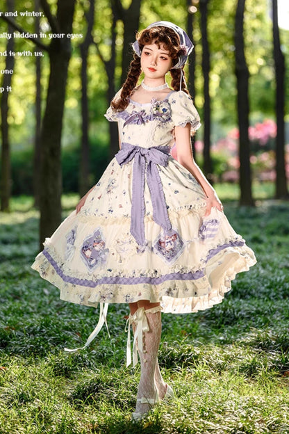 Subtly Elegant Dress with a Refined Vintage Look
