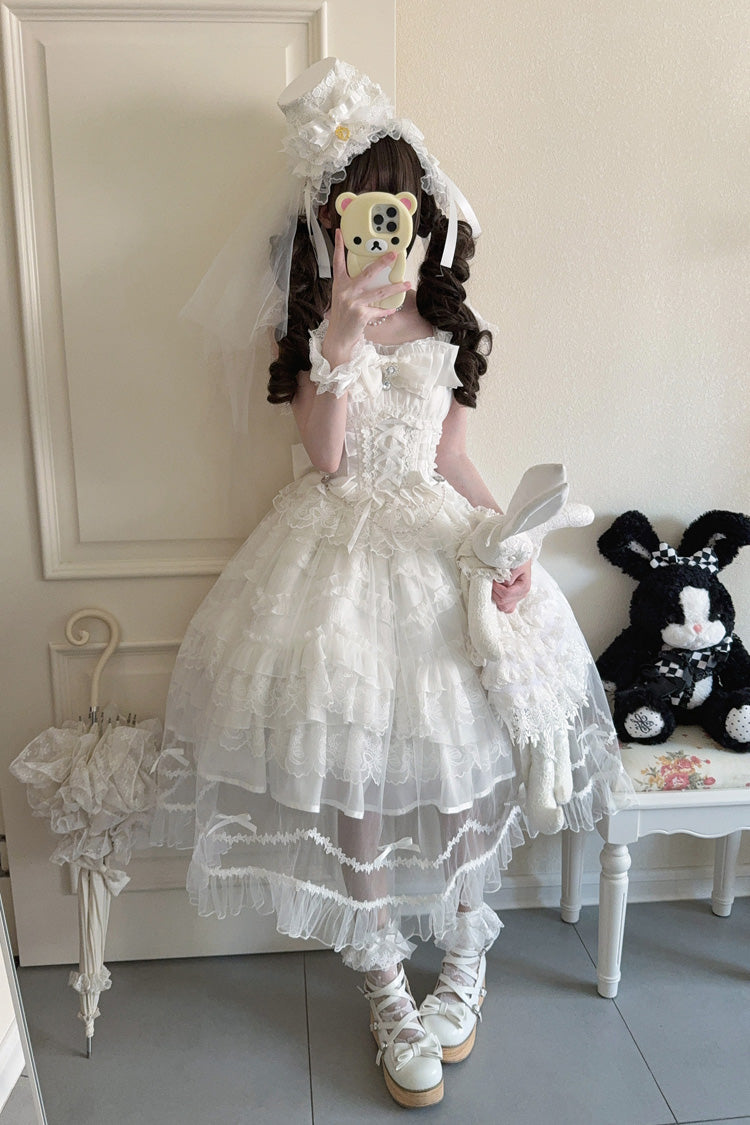 Subtly Elegant Dress with a Refined Vintage Look
