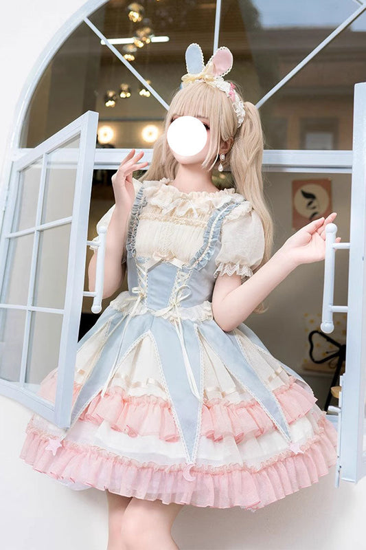 Finely Styled Dress with a Classic Vintage Look