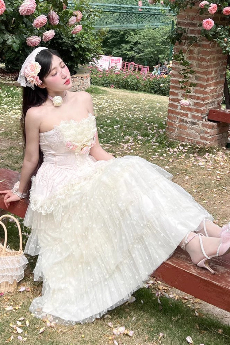 Finely Styled Dress with a Classic Vintage Look