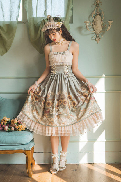 Subtly Elegant Dress with a Refined Vintage Look