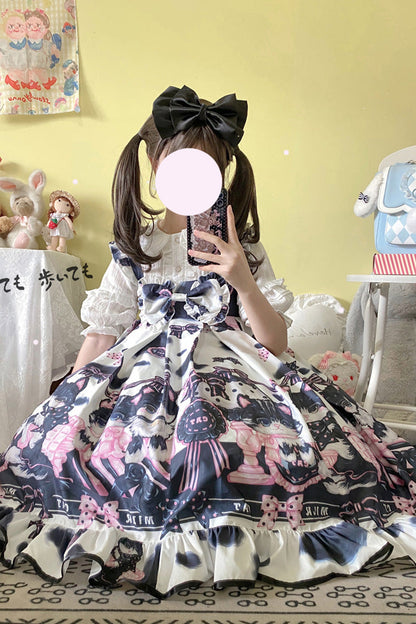 Subtly Elegant Dress with a Refined Vintage Look