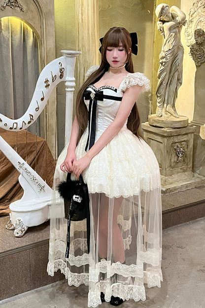 Classic Vintage Dress with a Flattering Fit
