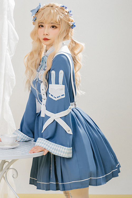 Casually Elegant Dress with a Refined Edge