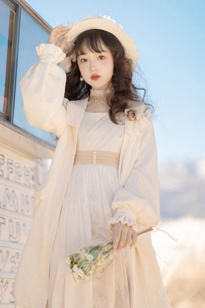 Beautifully Crafted Dress in a Classic Style