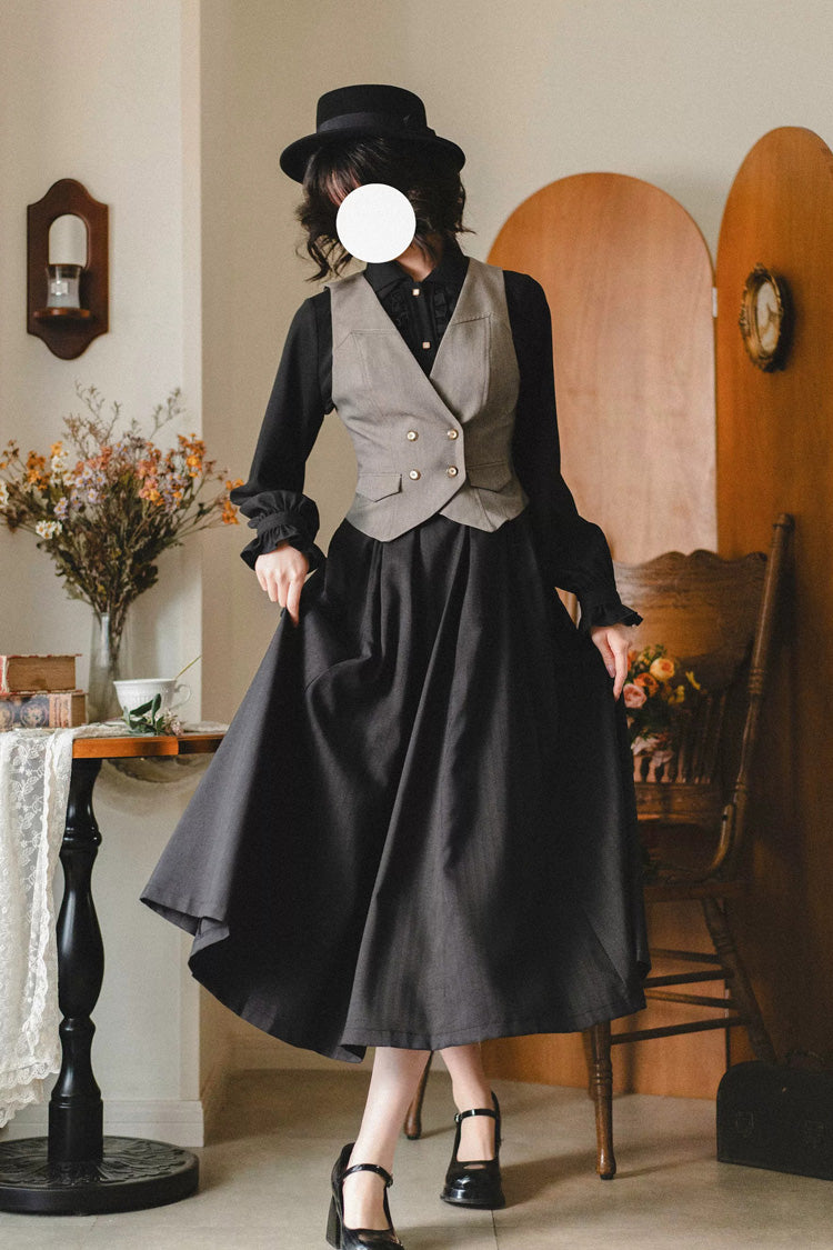 Finely Styled Garment with a Classic Vintage Look