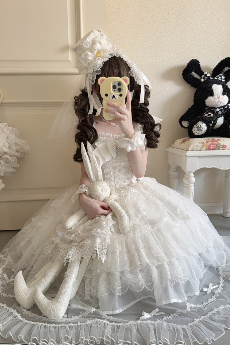 Subtly Elegant Dress with a Refined Vintage Look